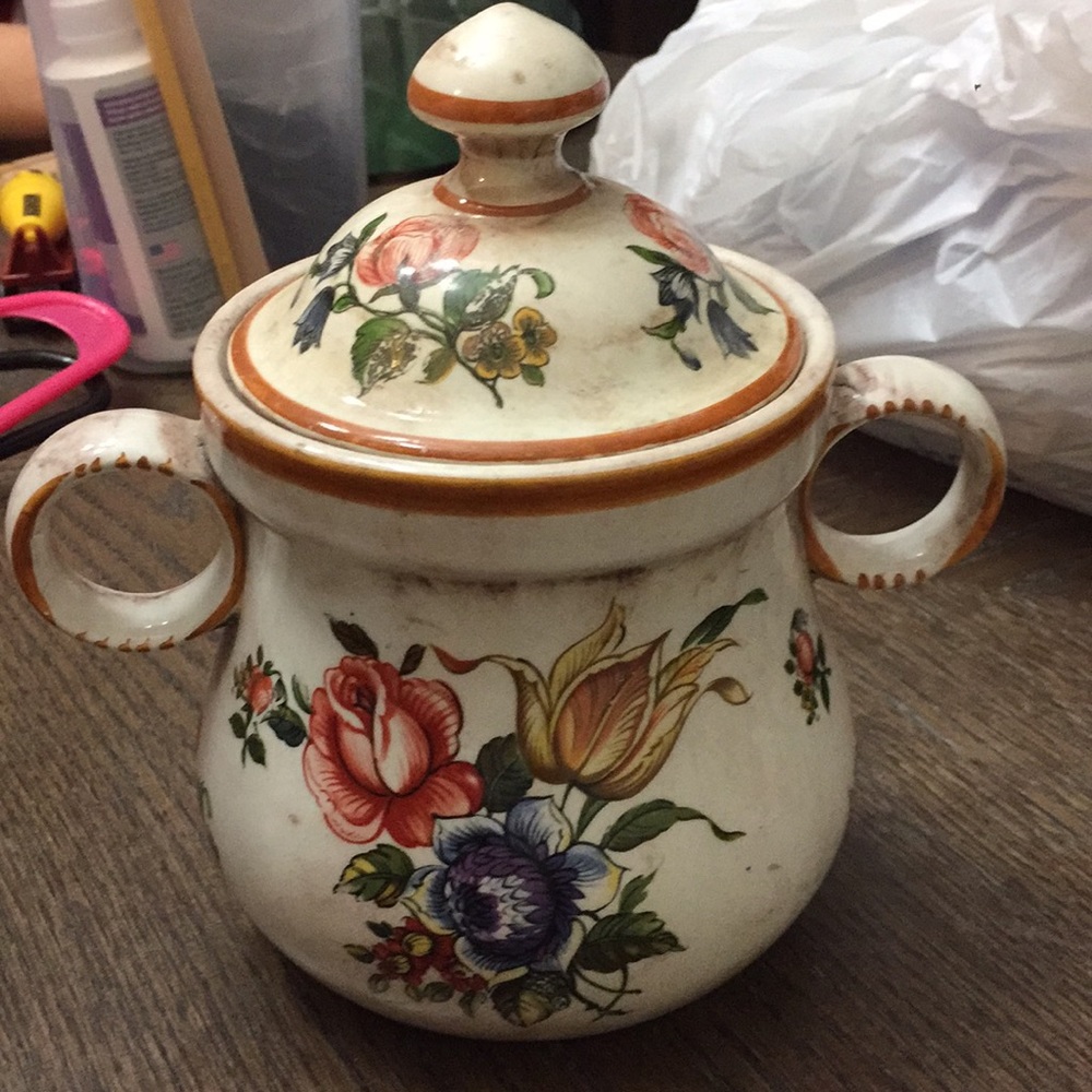 Ceramic jar